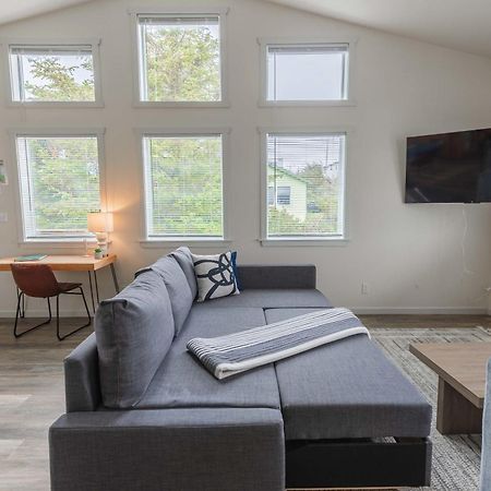 #Stayinmydistrict Oceanview Studio Loft 포트오르포드 외부 사진