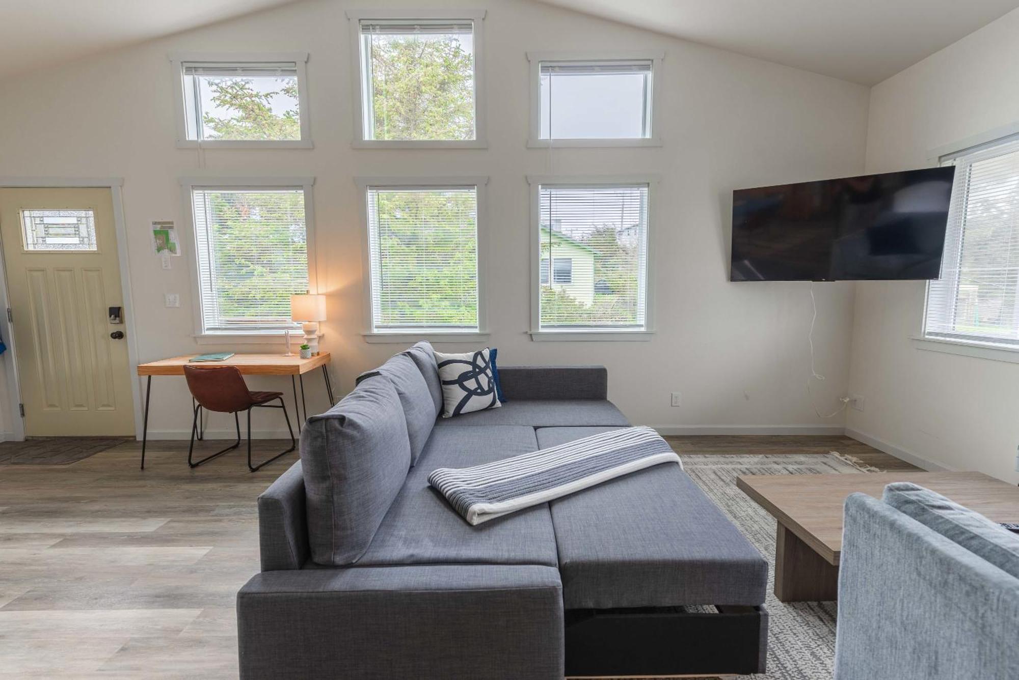 #Stayinmydistrict Oceanview Studio Loft 포트오르포드 외부 사진